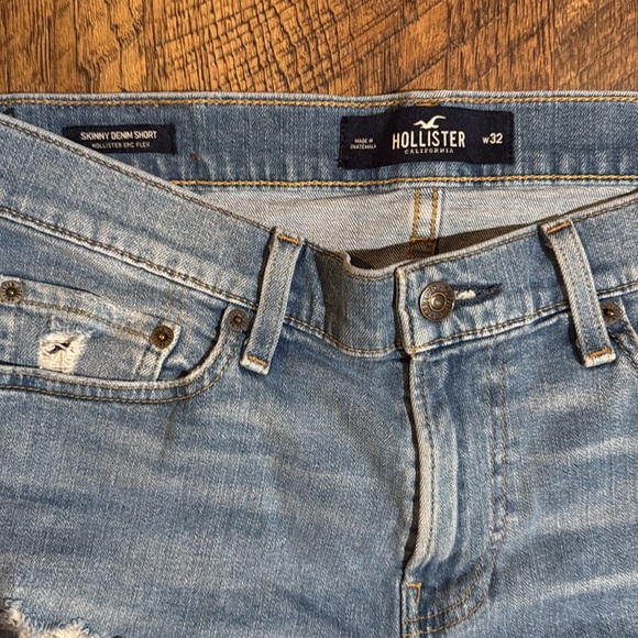 Hollister Skinny Denim Short - Picture 3 of 5